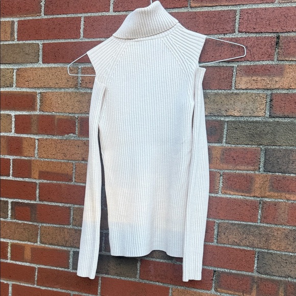 Theory Jemliss Evian Stretch Wool Cold Shoulder Turtleneck Sweater - Size P - Picture 6 of 6